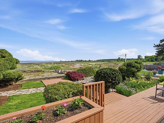 2nd image of 1364 Beach Grove Rd