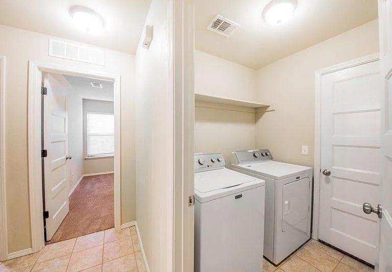 4220 W Prescot Dr — Photo 8