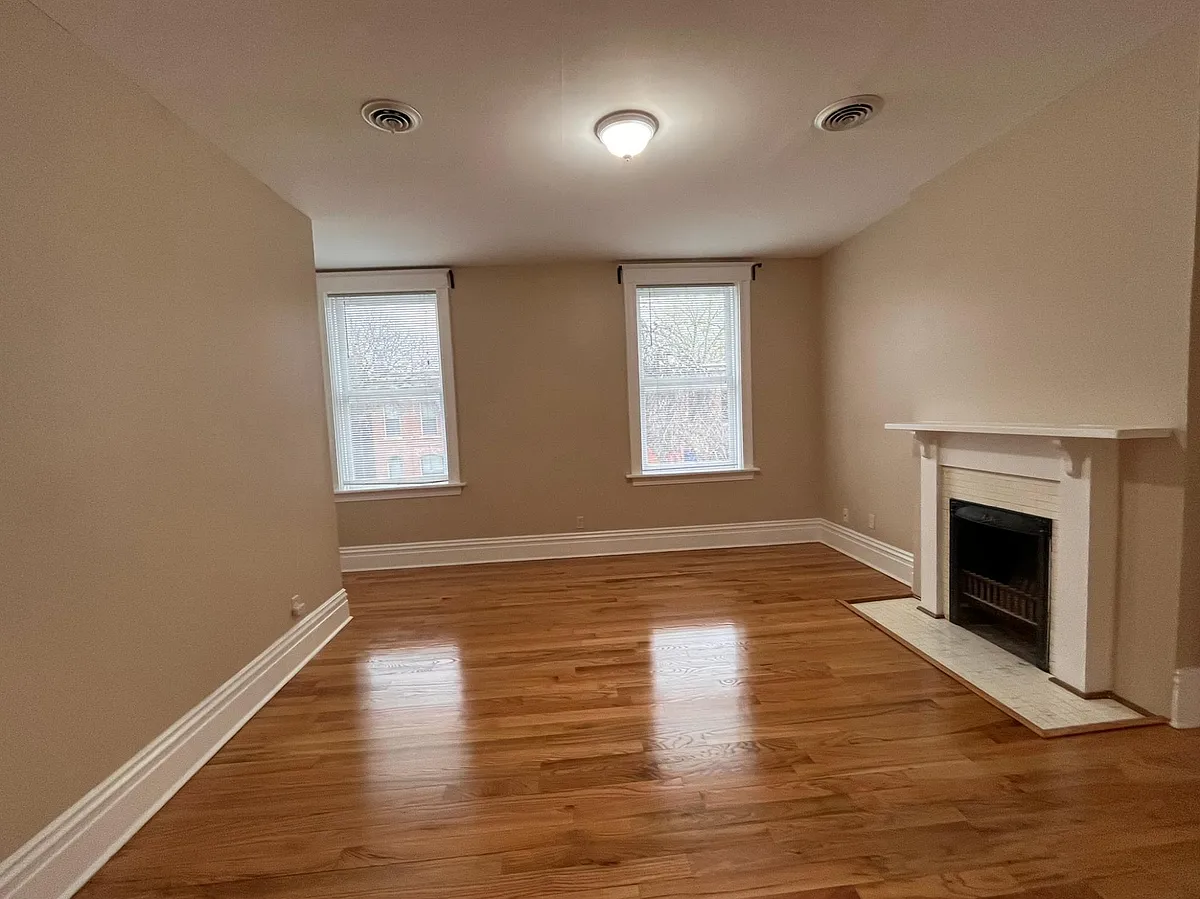 Building Photo - 4432 Oakland Ave #2