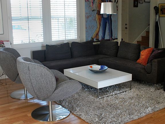 5th image of 5624 Bellevue Ave