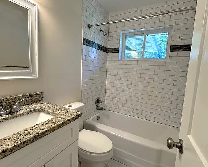 19612 Oak St #3 — Photo 7