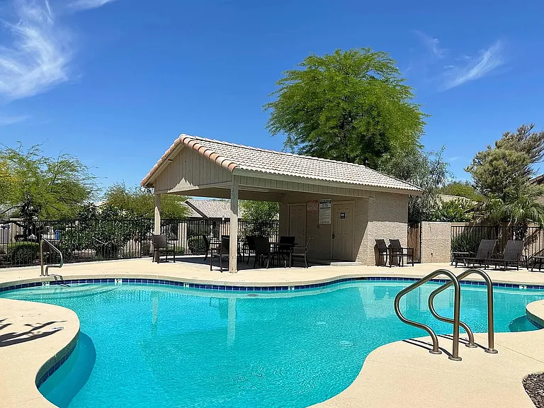 2721 E Schiliro Cir — Photo 11