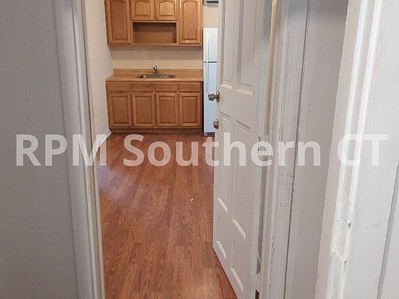 3rd image of 359 Wood Ave Unit 1