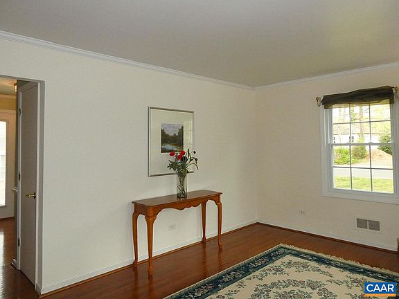 3rd image of 1600 Trailridge Rd