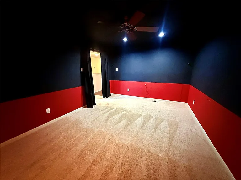 14819 Grove Canyon Ct — Photo 17
