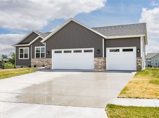 1649 Bridge Creek Ct, Marion, IA 52302