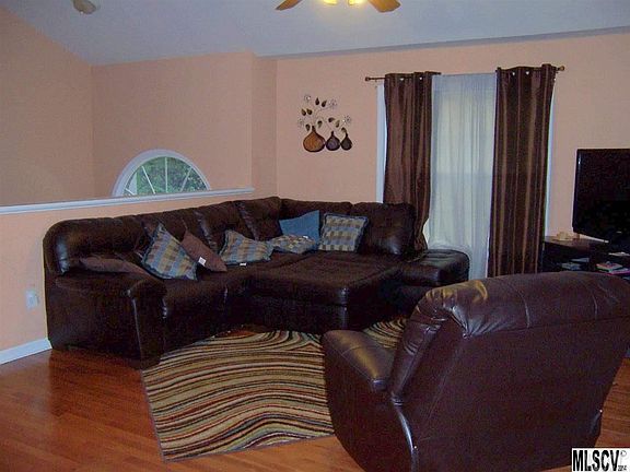 3rd image of 1638 Kensington Cir