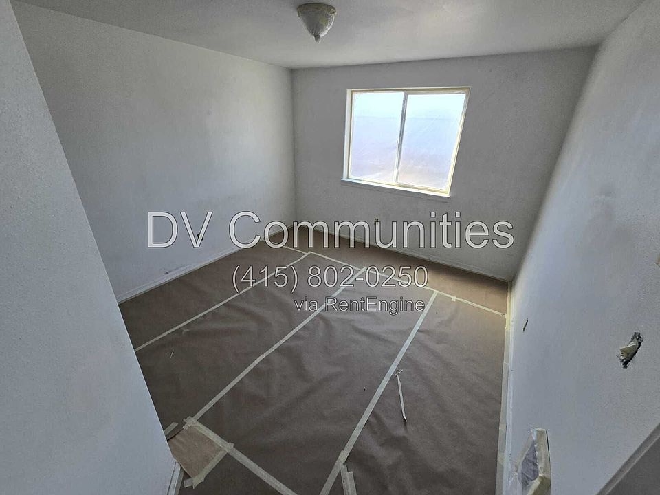 1st image of 2820 SW Juniper Ave