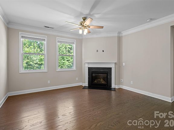 4th image of 2449 Seagull Dr