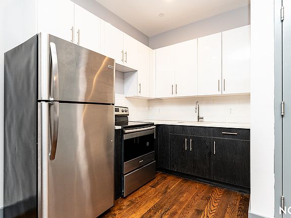 5th image of 1277 Putnam Ave #2D