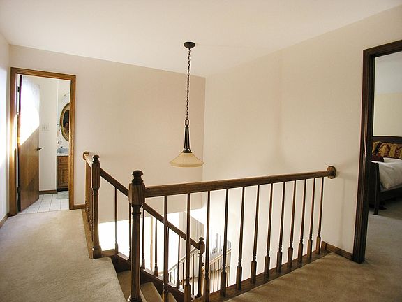 3rd image of 9314 Bayberry Ln