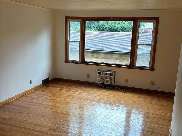 2005 Market Ave N #1 — Photo 6