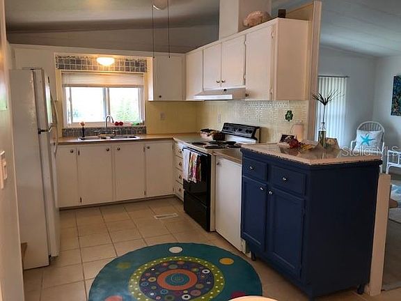 3rd image of 173 Big Oak Ln