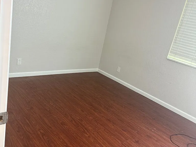 1336 E Mountain View Rd #202 — Photo 19