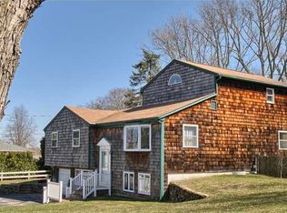 5 Almeida Dr, Warren, RI 02885