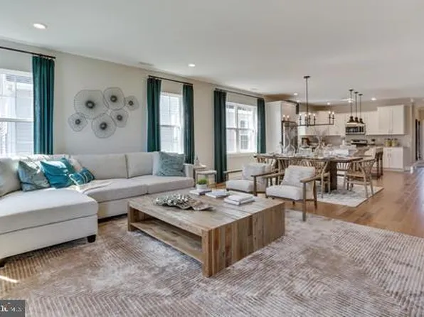 78 Tower Blvd, Mount Holly, NJ 08060