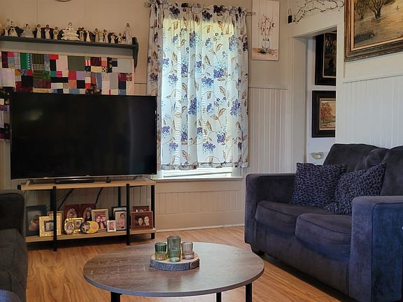 5th image of 1418 G Ave