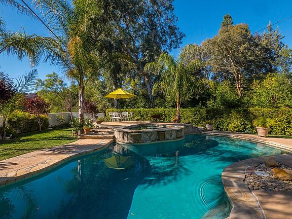 3927 Black Bird Way Calabasas-large-047-