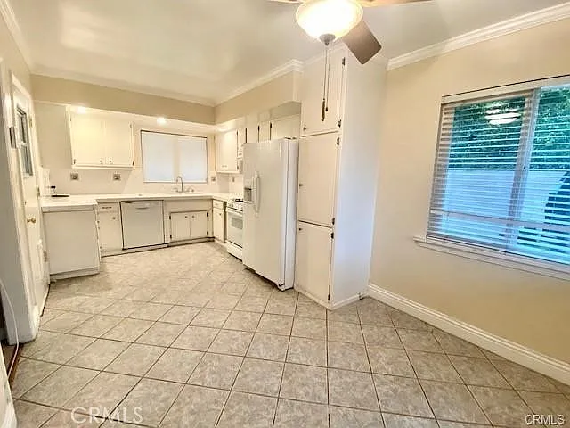 2319 El Capitan Ave — Photo 3