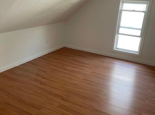 78 Grove St APT 3, Clinton, MA 01510