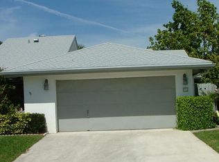61 Baytree Ln, Boynton Beach, FL 33436