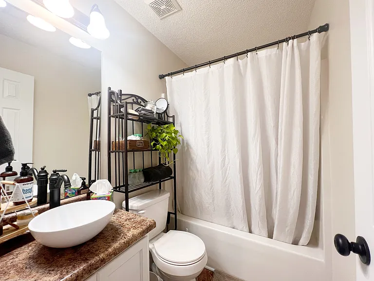 200 Glenlea Ln — Photo 17