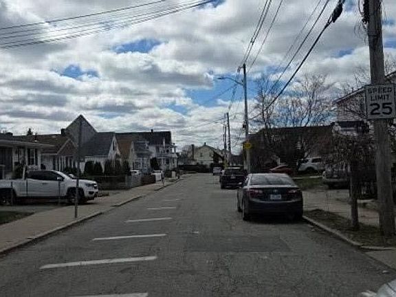 5th image of 231 Unit St