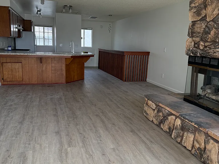 1220 Pacific Blvd #B — Photo 4