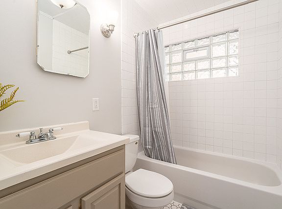 4th image of 1411 Lemorr Ave