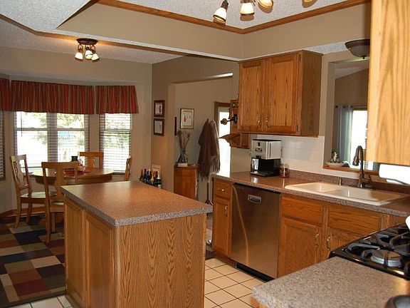 3rd image of 5400 Hessler Cir