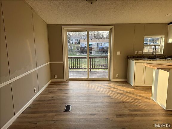 4th image of 45 Shelter Dr