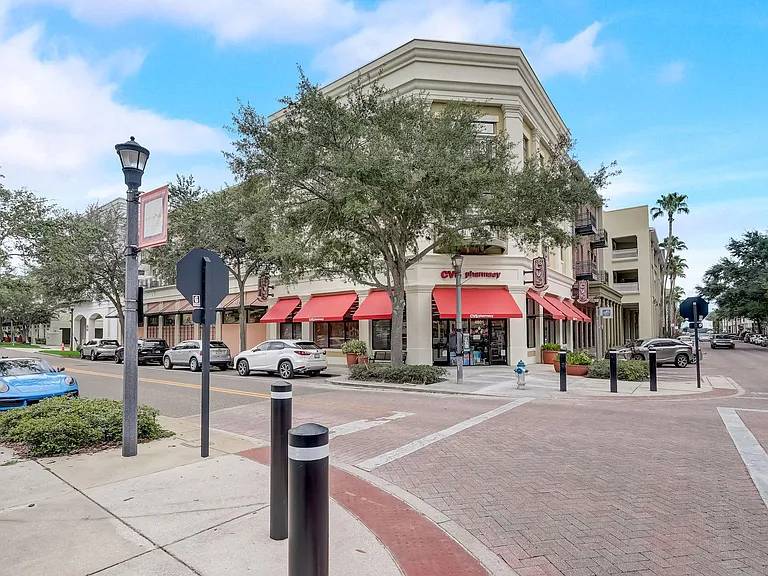 Majestic of Downtown Baldwin Park — Photo 56