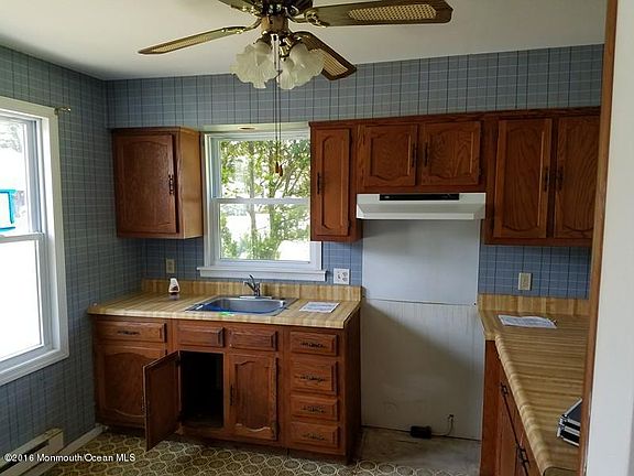 4th image of 95 Milford Ave #55