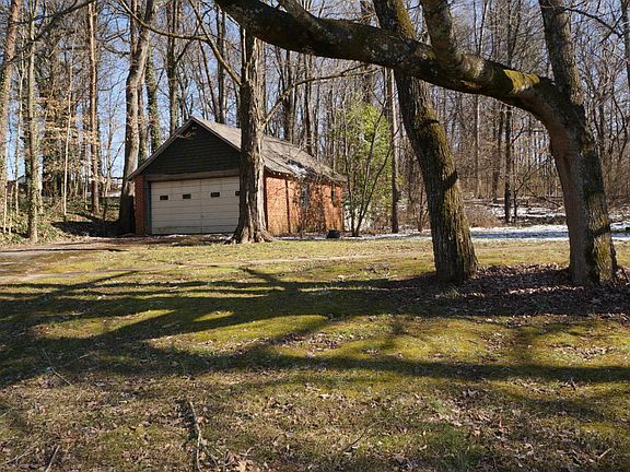 4th image of 202 Windsor Dr