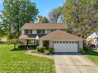 8807 Deer Valley Dr, Dayton, OH 45424
