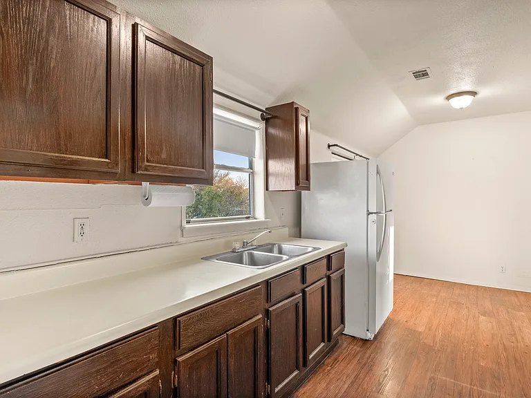 1701 S Duncanville Rd — Photo 19