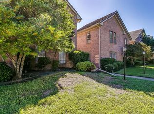 1305 Belle Pl, Fort Worth, TX 76107