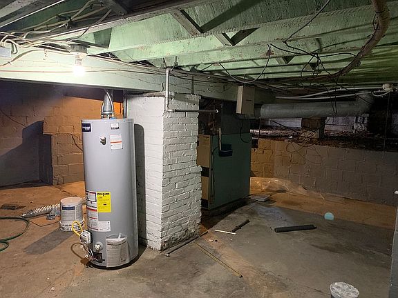 3rd image of 632 Reis Ave