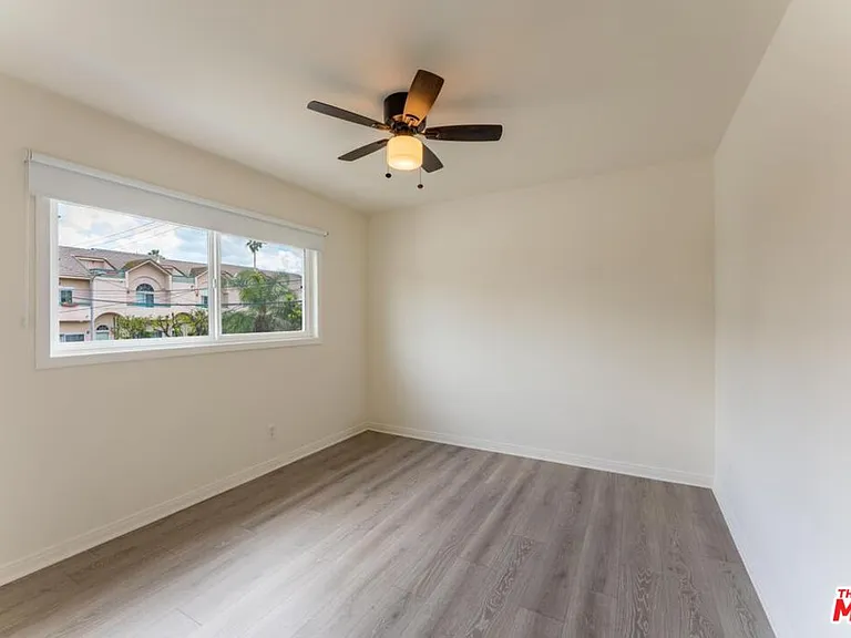 10708 1/2 Moorpark St — Photo 10