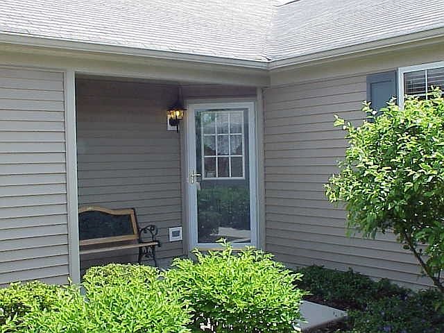 2nd image of 572 S Essington Dr