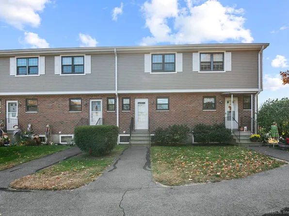 37 Hampton Court #37, Newington, CT 06111