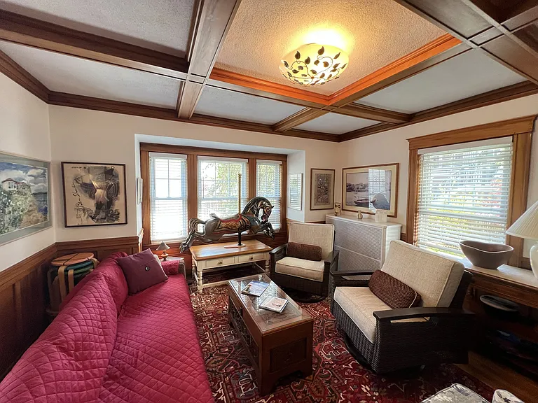 68 Winsor Ave — Photo 3