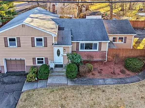 138 E Eckerson Rd #1, Spring Valley, NY 10977