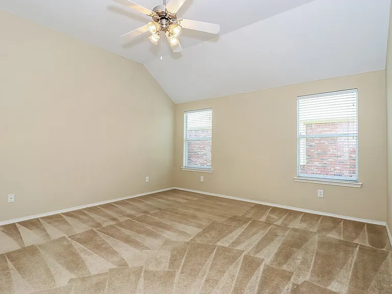 1235 Sweetwater Dr — Photo 8
