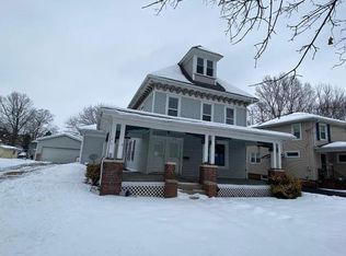 216 E 3rd St, Beaver Dam, WI 53916