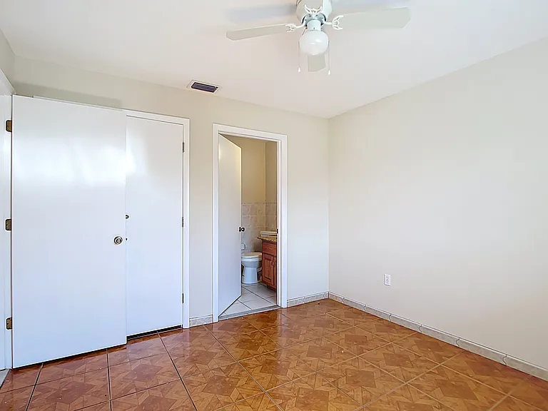 4428 Aladdin Ave — Photo 17