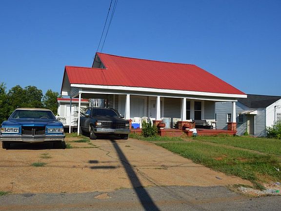 3rd image of 520 24th Ave E