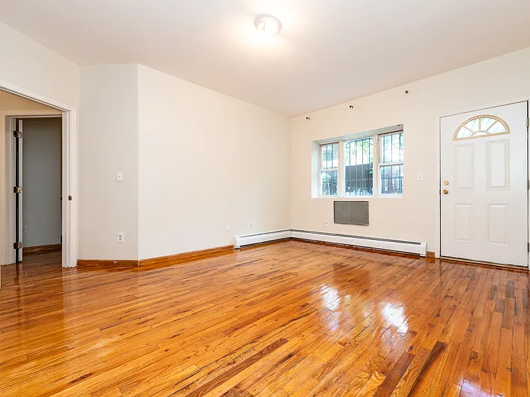 317 Pulaski St #1 — Photo 6