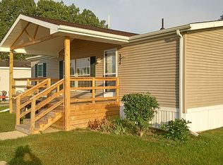 324 Orchard Cove Dr, Otisville, MI 48463