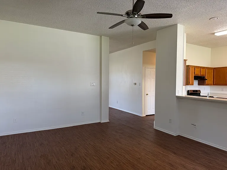 917 Dawson St — Photo 26